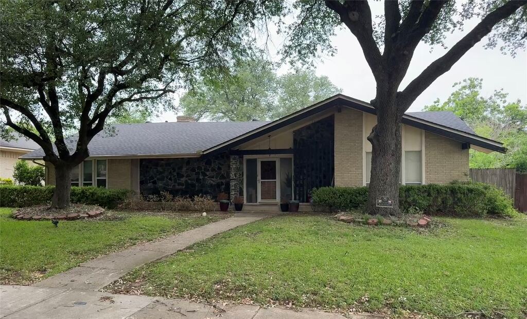 2137 Sea Island Drive, Dallas, TX 75232 — photo 1