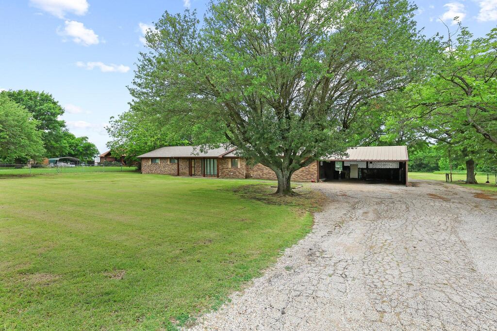 506 Fm 816, Wolfe City, TX 75496 — photo 1