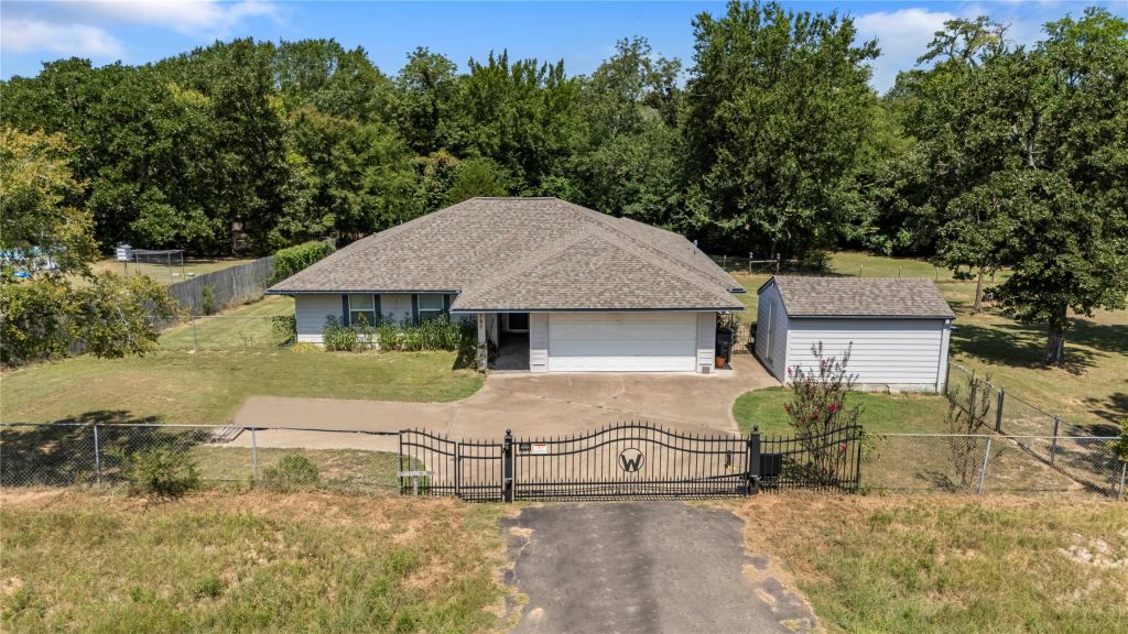 780 S Fm 17, Alba, TX 75410 — photo 1