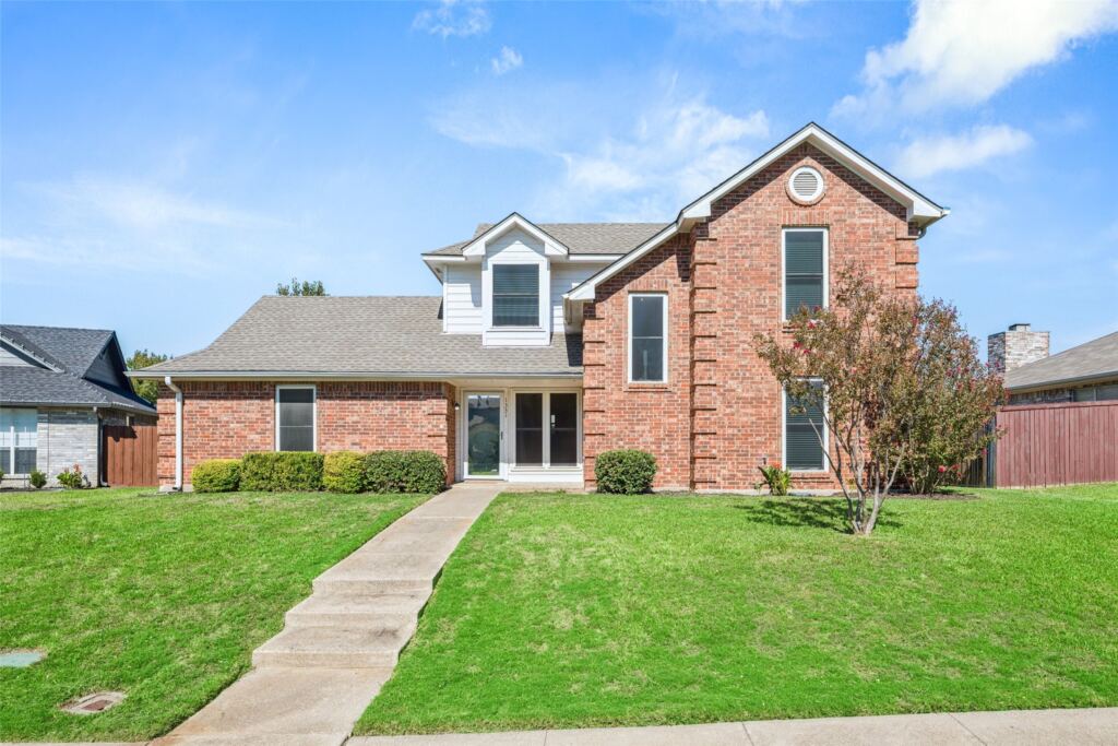 1331 Falcon Drive
