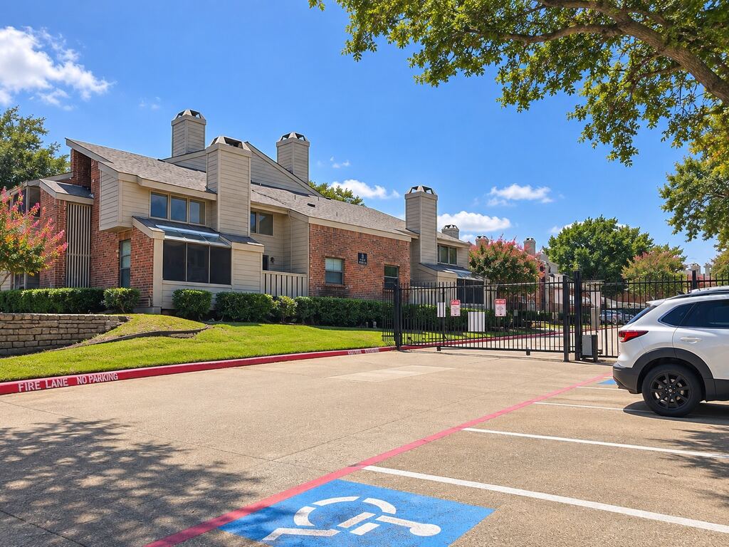 9600 Royal Lane 102, Dallas, TX 75243 — photo 1