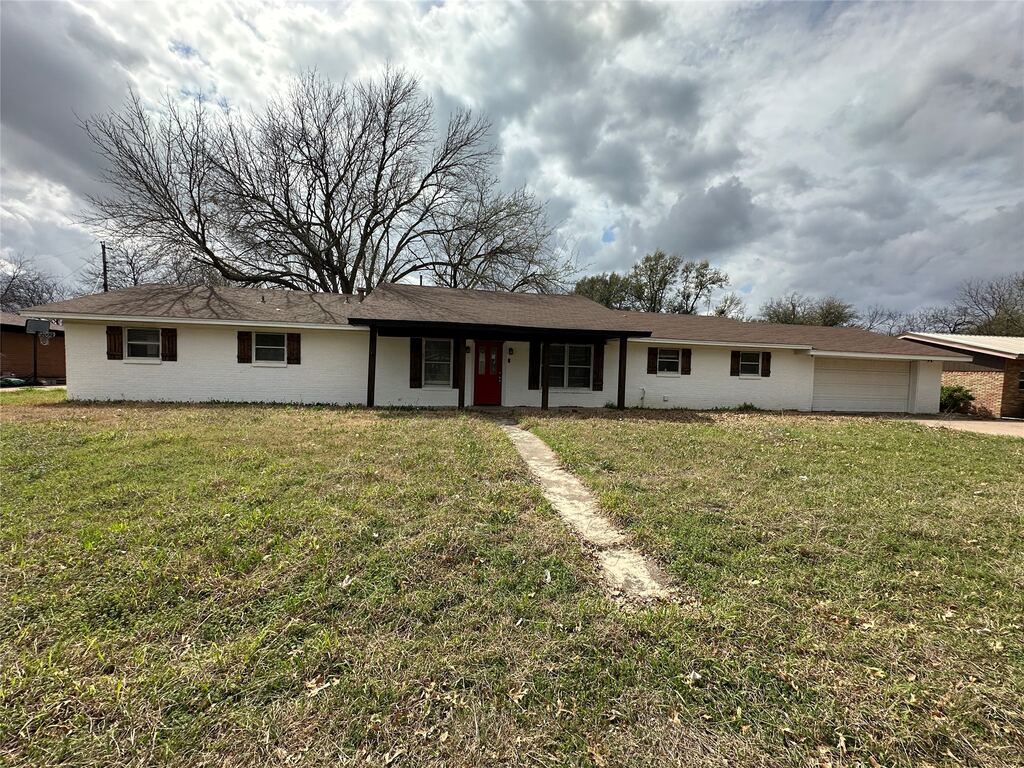 108 Beard Drive, Itasca, TX 76055 — photo 1
