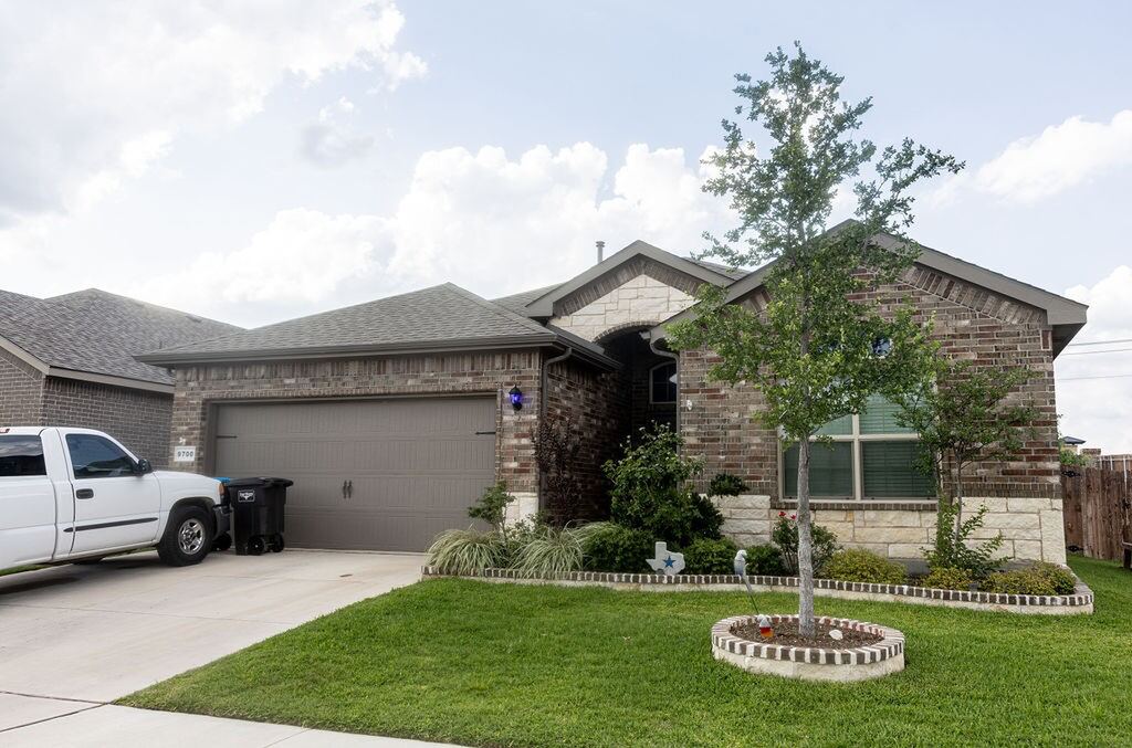 9700 Hickory Knob Drive, Fort Worth, TX 76108 — photo 1