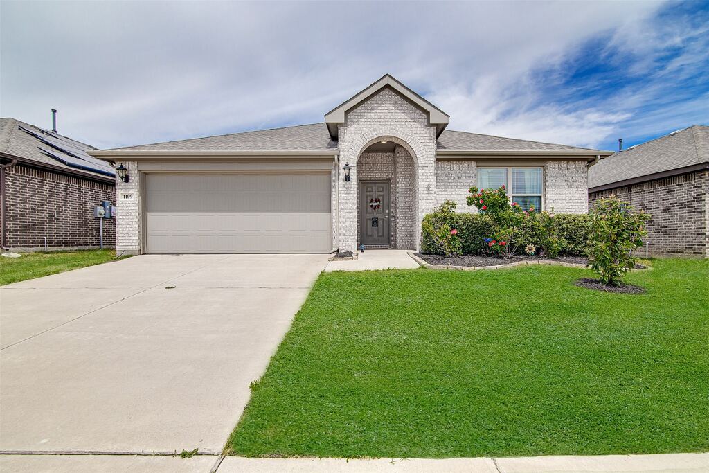1109 Nighthawk Trail, Alvarado, TX 76009 — photo 1