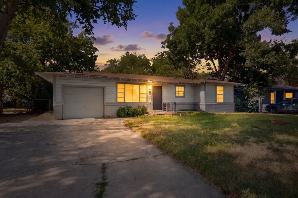 5573 Burton Avenue, Fort Worth, TX 76119 — photo 1