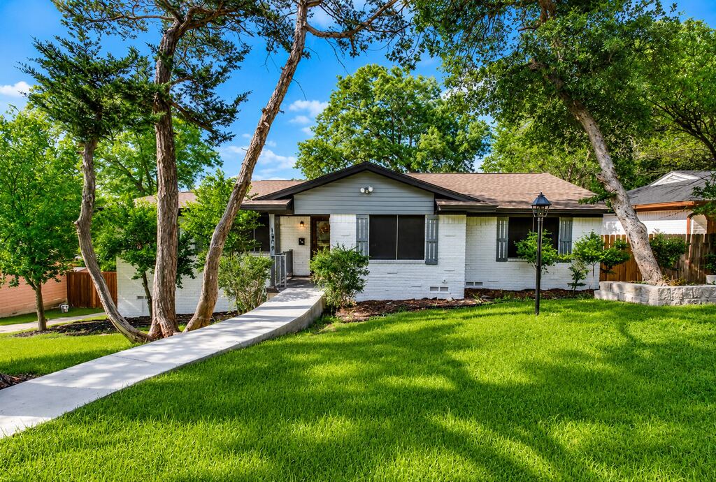 1409 Autumn Leaves Trail, Dallas, TX 75241 — photo 1