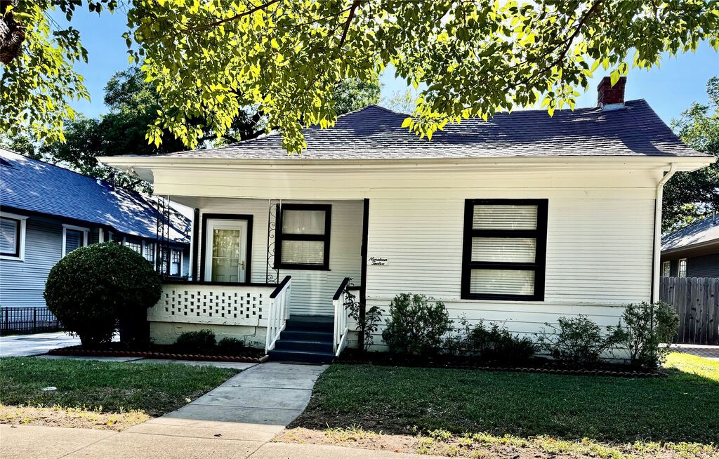 1912 Hurley Avenue, Fort Worth, TX 76110 — photo 1