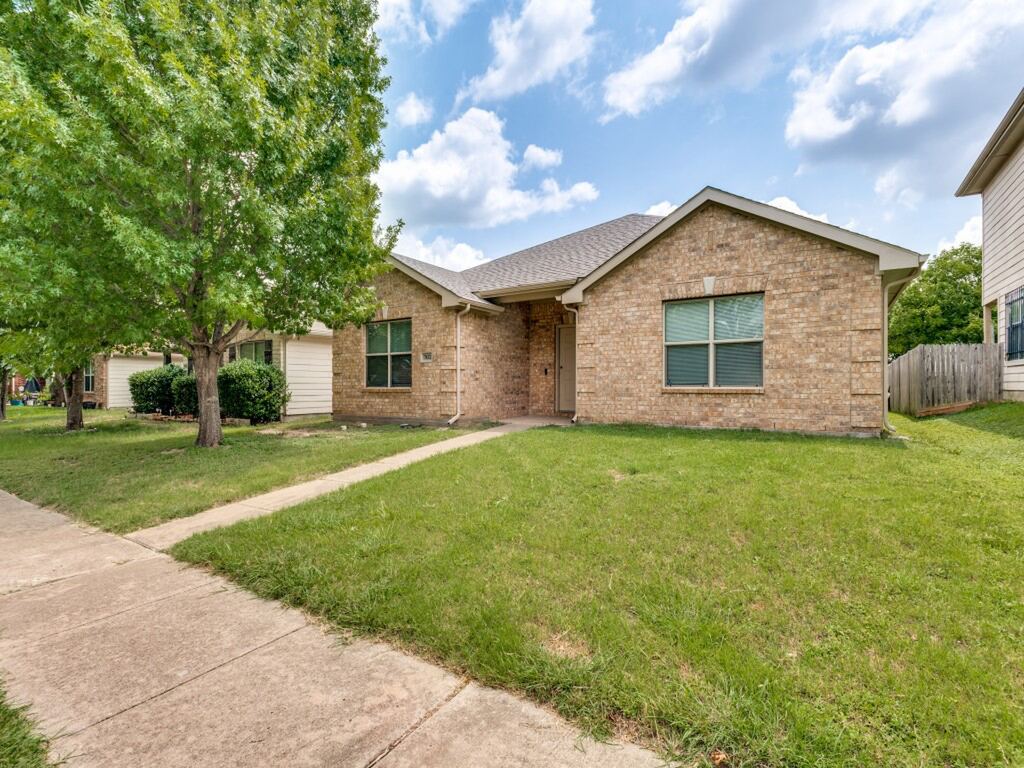 7832 Kansas Avenue, Dallas, TX 75241 — photo 1