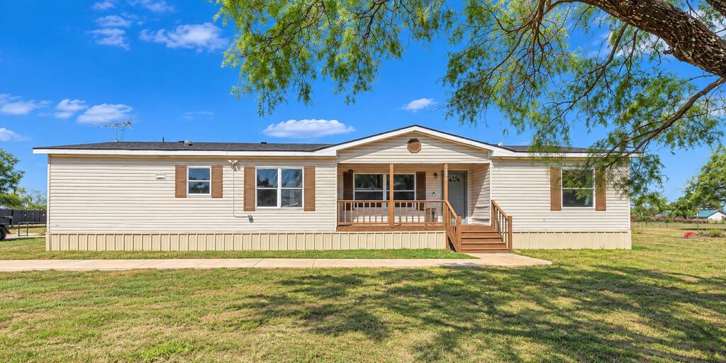 331 Hcr 2207, Aquilla, TX 76622 — photo 1