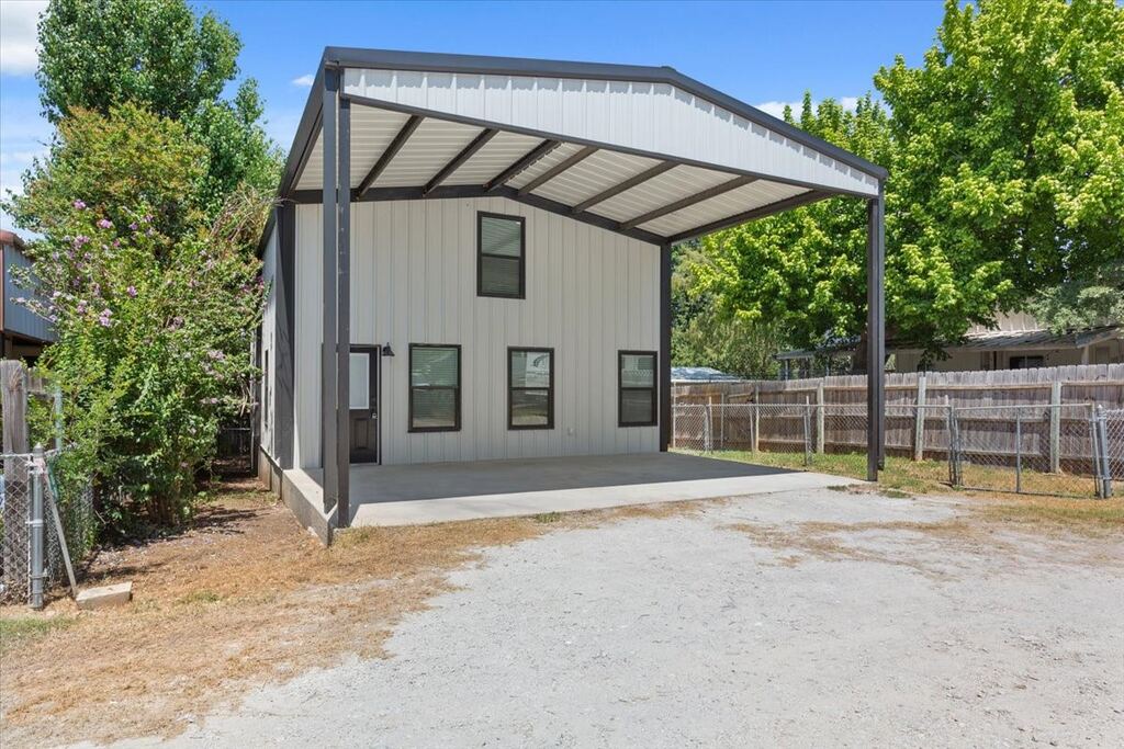108 Private Road 127, Whitney, TX 76692 — photo 1