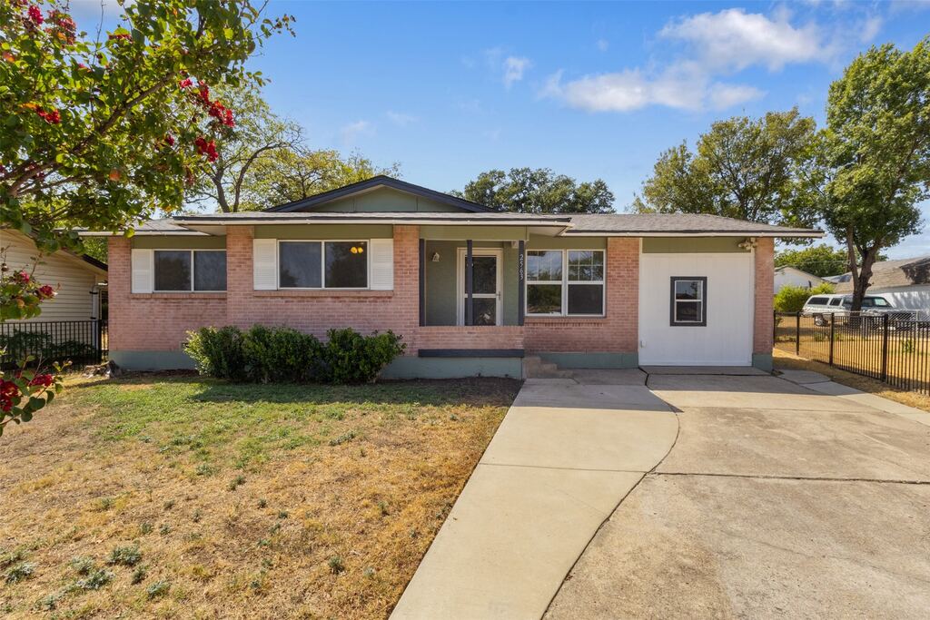 2563 Wood Valley Drive, Dallas, TX 75211 — photo 1