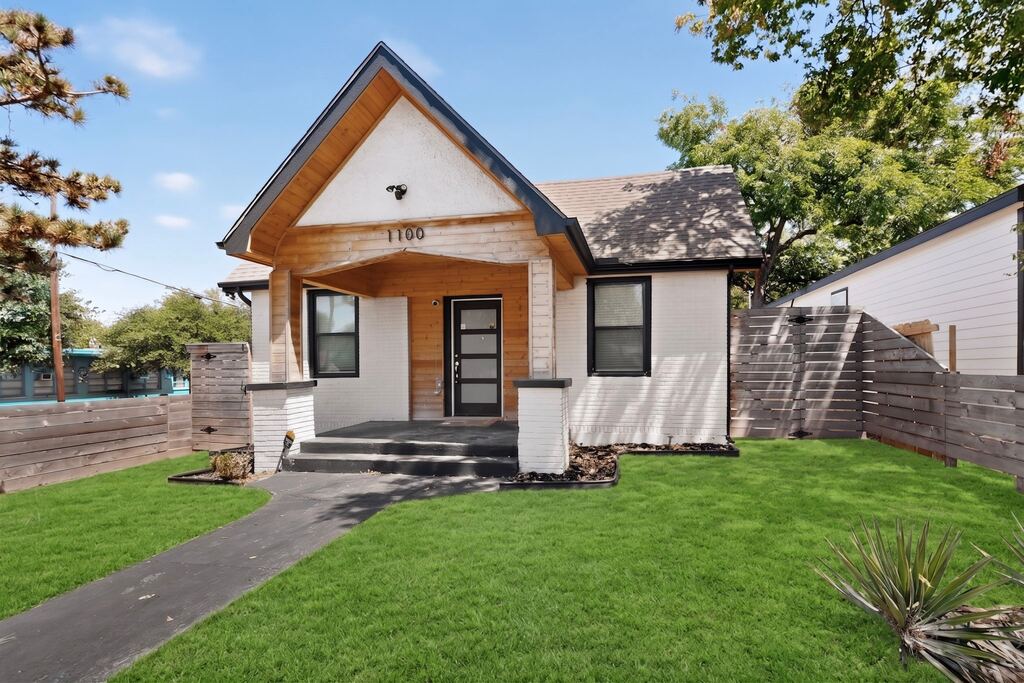 1100 S Brighton Avenue, Dallas, TX 75208 — photo 1