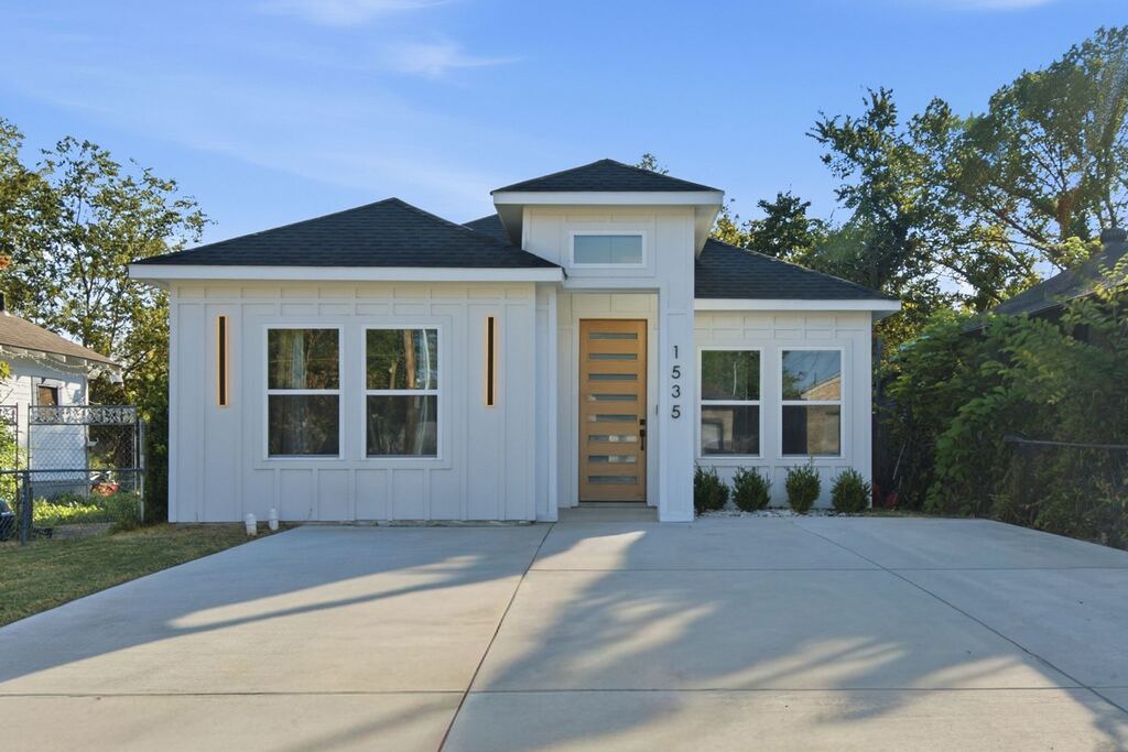 1535 Caldwell Street, Dallas, TX 75223 — photo 1