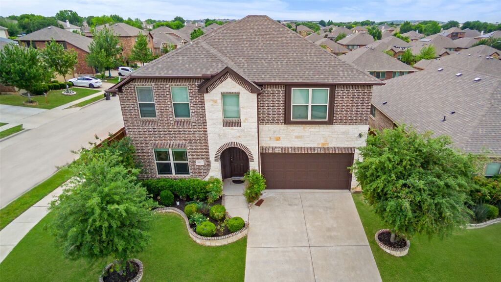 801 Oriel Circle, Fort Worth, TX 76036 — photo 1