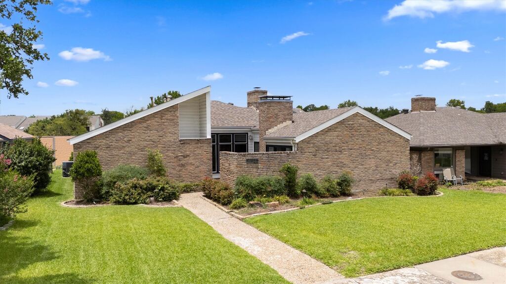 16833 Davenport Court, Dallas, TX 75248 — photo 1