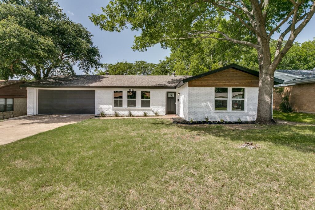 3504 Westfield Avenue, Fort Worth, TX 76133 — photo 1