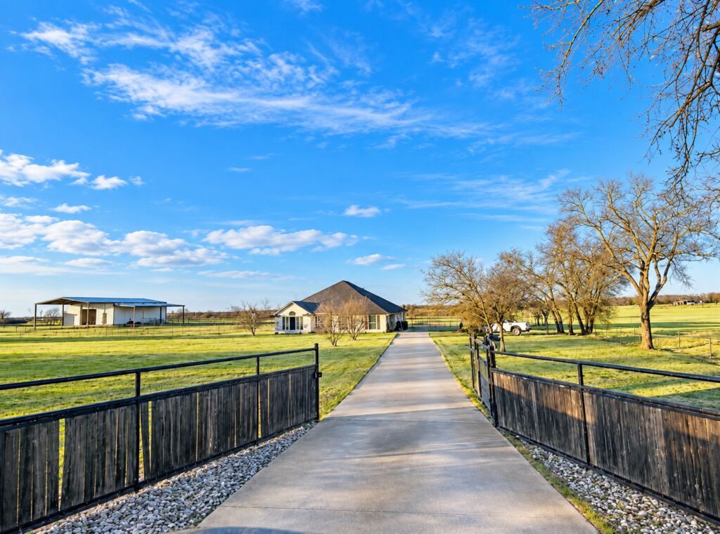 4600 Lone Star Road, Poolville, TX 76487 — photo 1