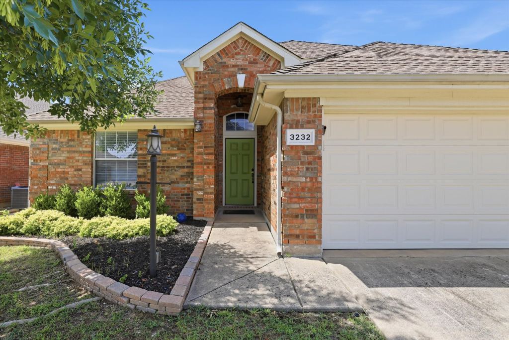 3232 Chesington Drive, Fort Worth, TX 76137 — photo 1