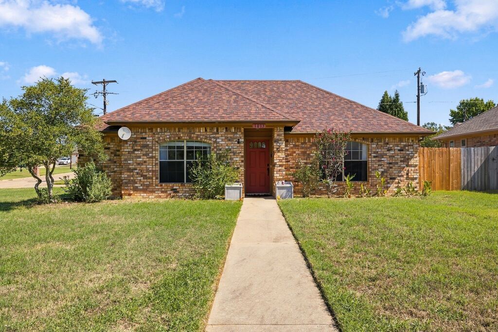 1015 Shelly Drive, Keene, TX 76031 — photo 1