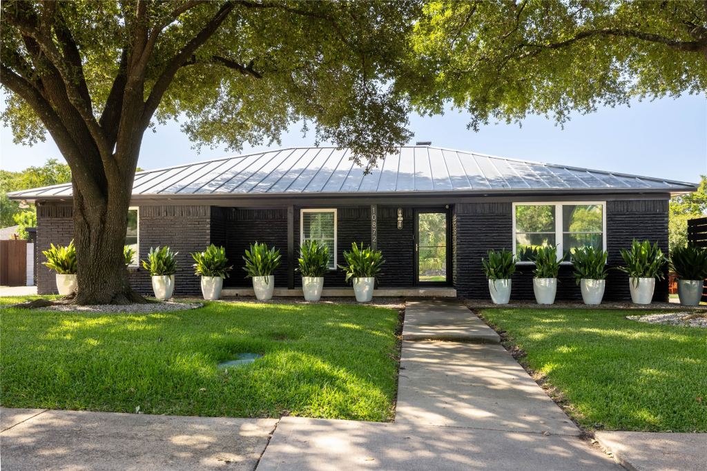 10872 Caprock Circle, Dallas, TX 75218 — photo 1