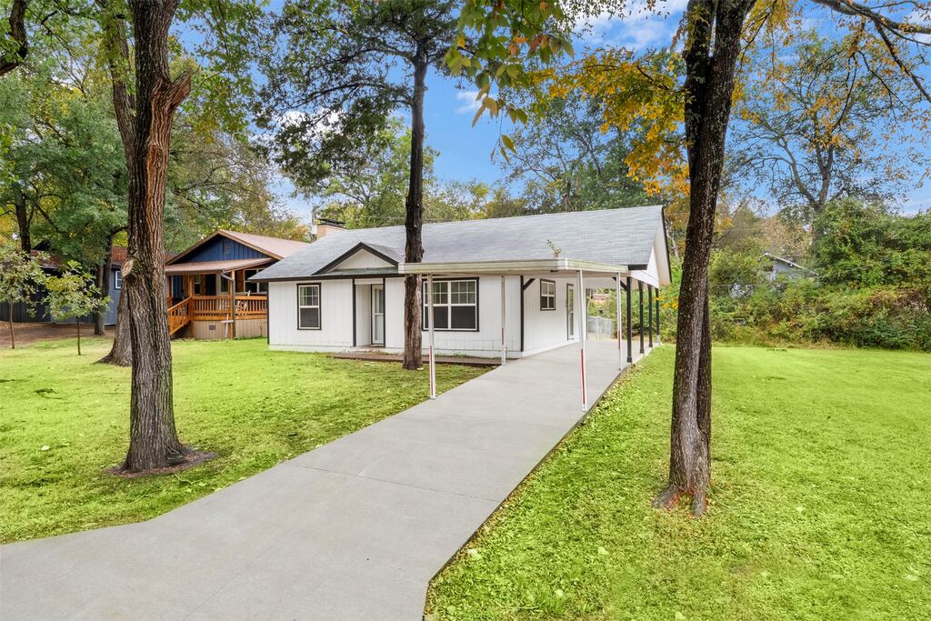 521 Hilltop Drive, Tool, TX 75143 — photo 1