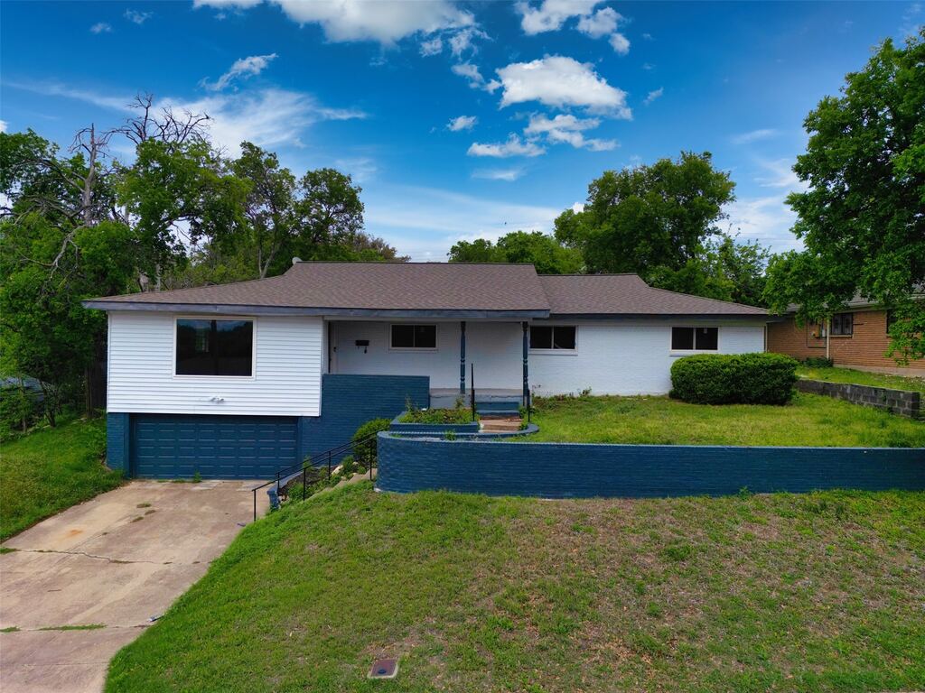 7401 Trimble Drive, Fort Worth, TX 76134 — photo 1