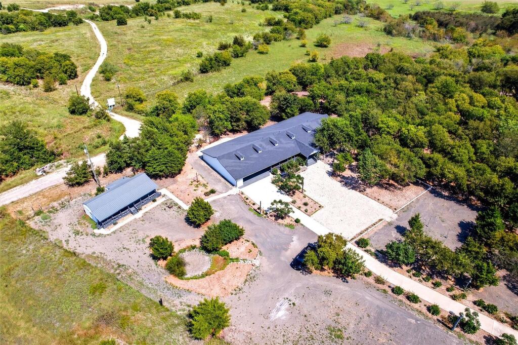 1431 Fm 85, Ennis, TX 75119 — photo 1