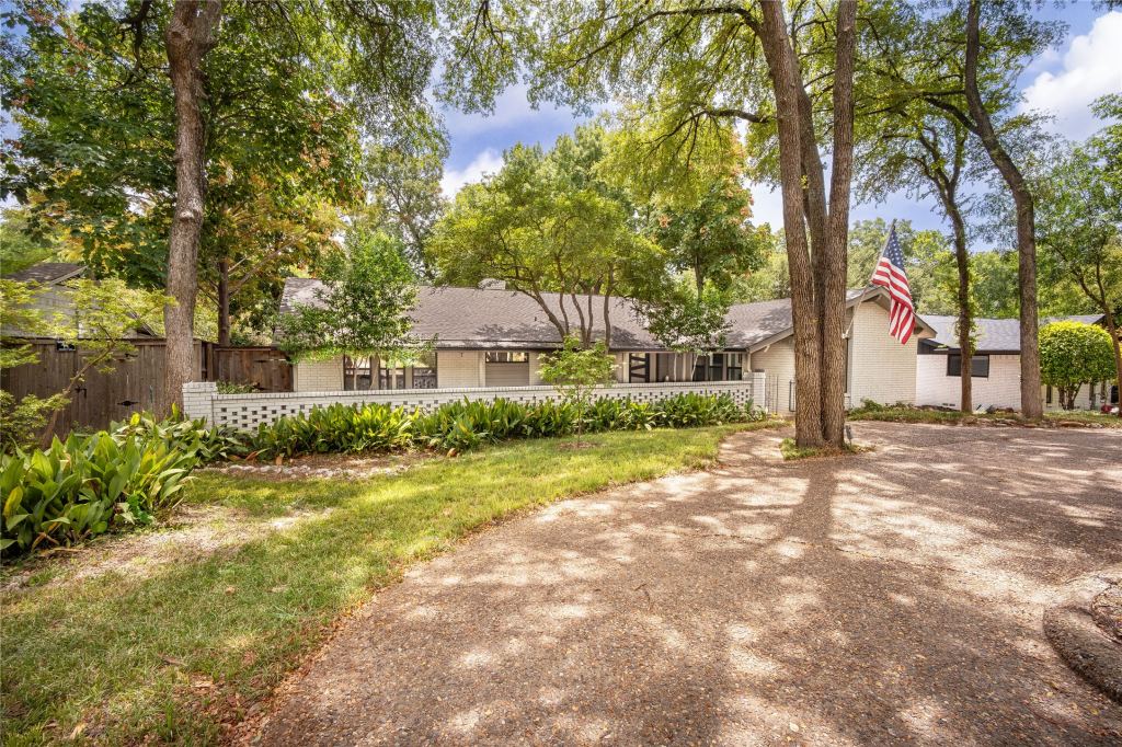8242 San Cristobal Drive, Dallas, TX 75218 — photo 1