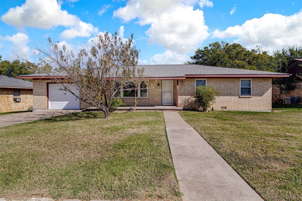 107 Pine Street, Keene, TX 76059 — photo 1