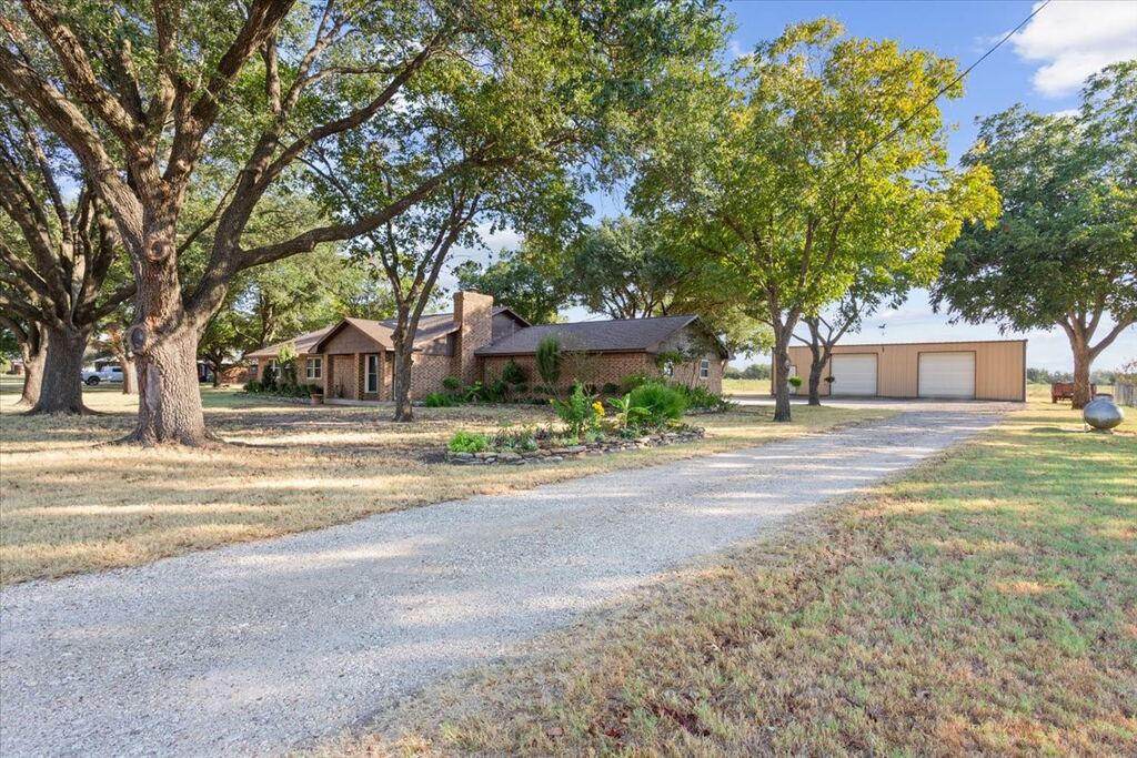 670 Berger Road, West, TX 76691 — photo 1