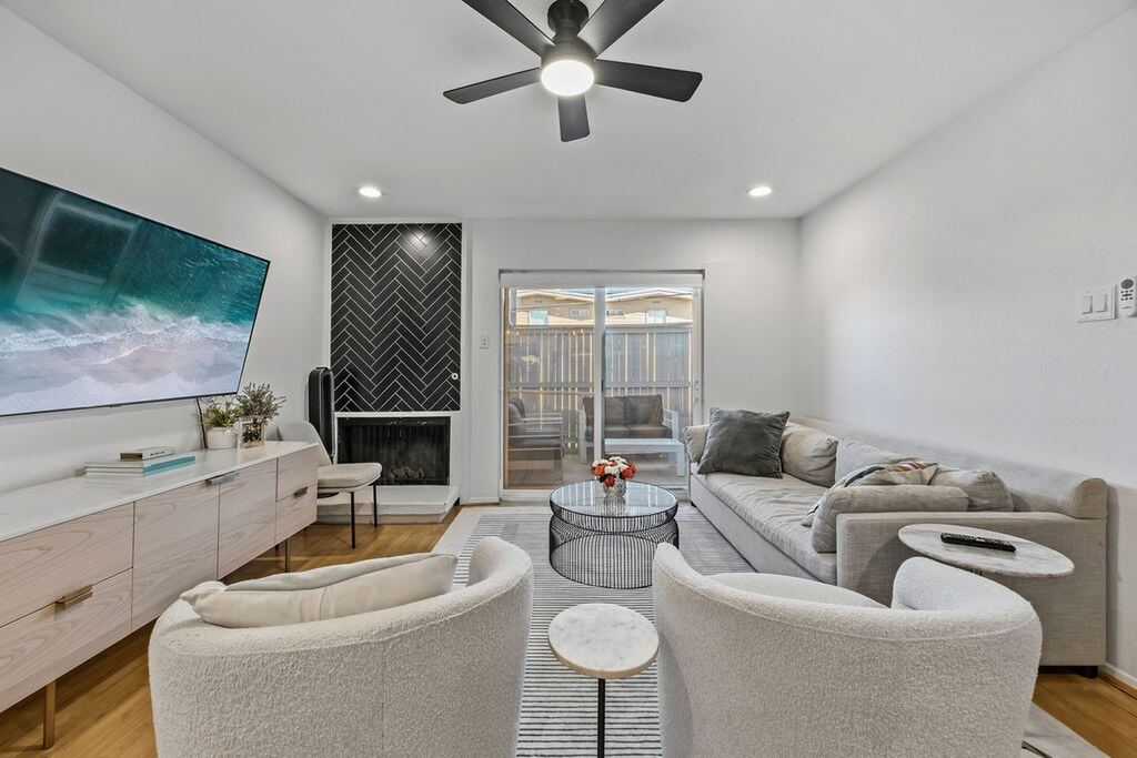 4323 Brown Street 237, Dallas, TX 75219 — photo 1