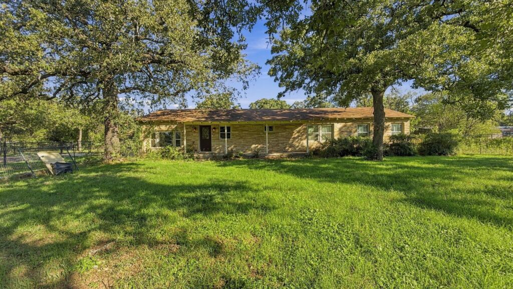2815 McPherson Road, Fort Worth, TX 76140 — photo 1