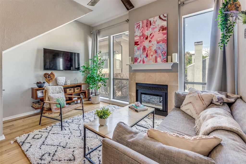 3907 Throckmorton Street 2, Dallas, TX 75219 — photo 1