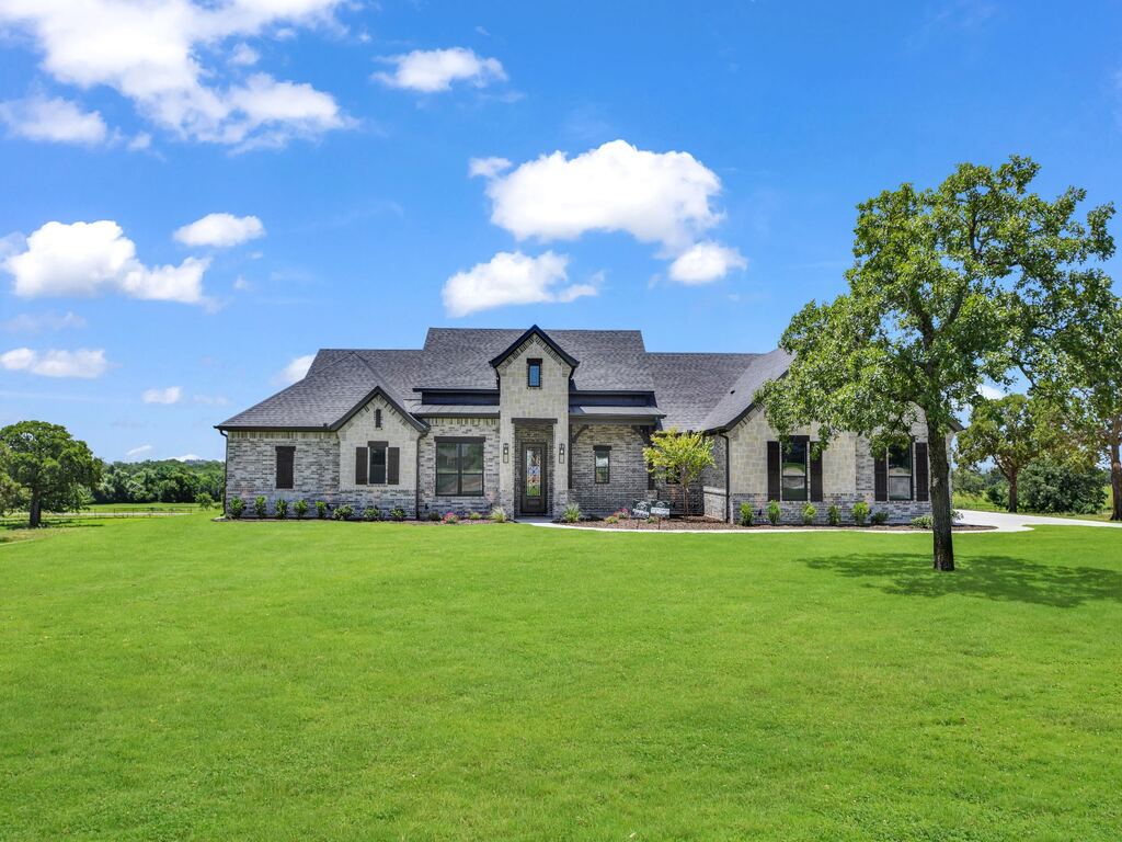 148 Daggett Drive, Decatur, TX 76234 — photo 1