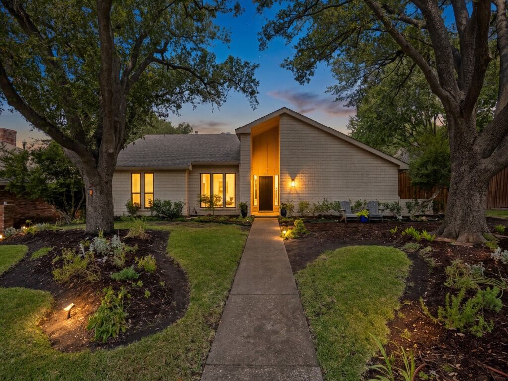 16916 Old Pond Drive, Dallas, TX 75248 — photo 1