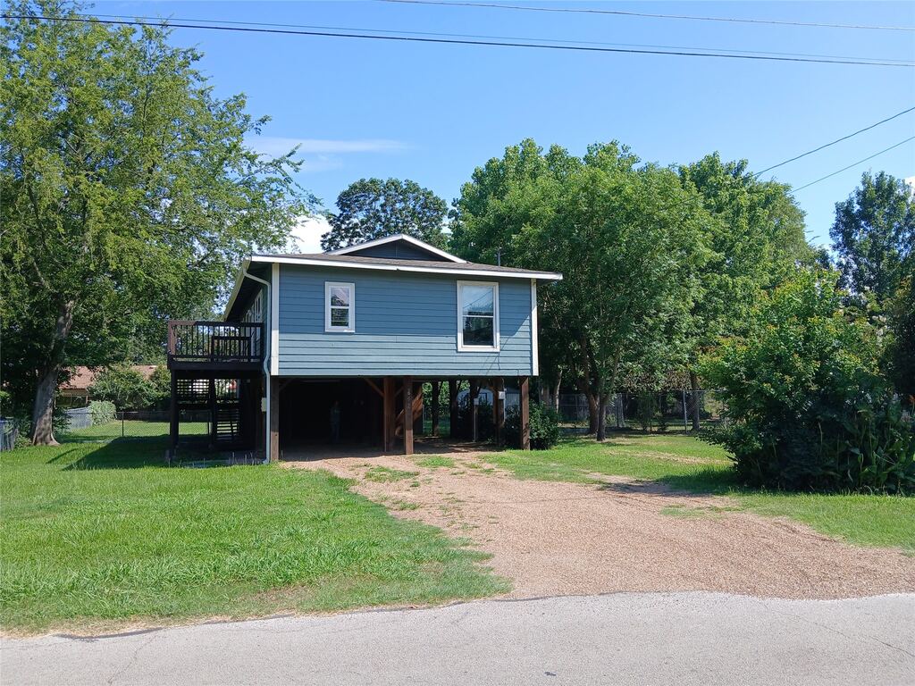 242 AUTUMN WOOD Trail, Gun Barrel City, TX 75156 — photo 1