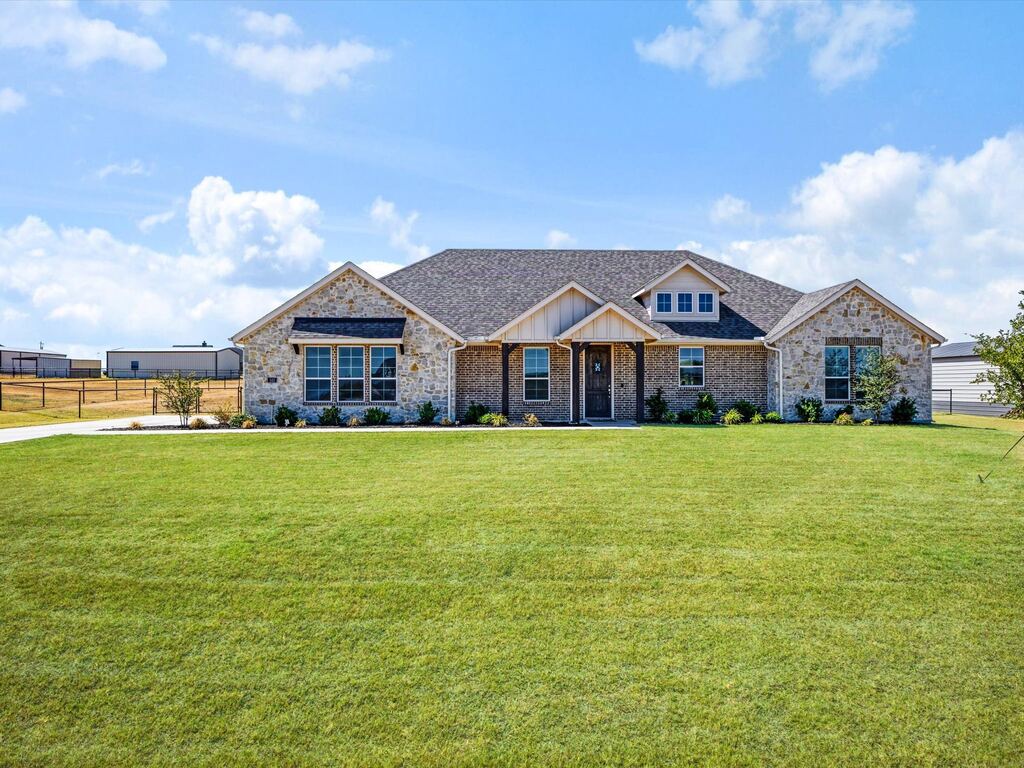 142 Lonicera Lane, Paradise, TX 76073 — photo 1