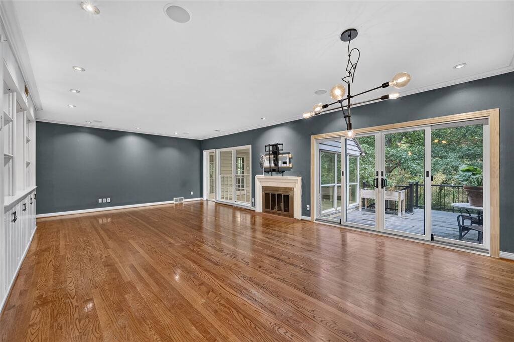 2518 Maple Springs Boulevard, Dallas, TX 75235 — photo 1