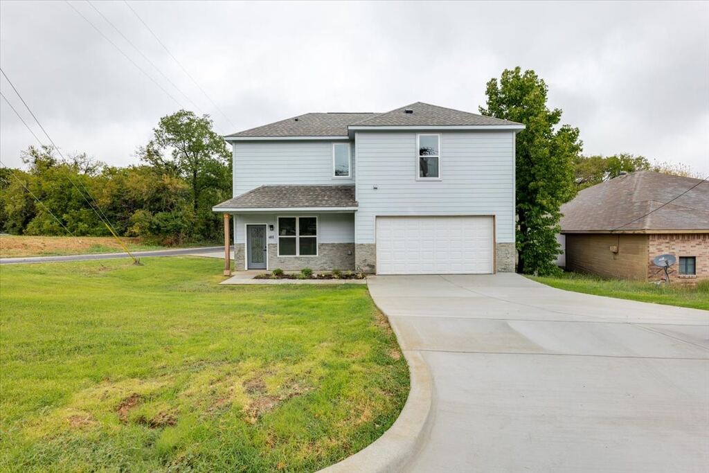 401 E Mulberry Street, Decatur, TX 76234 — photo 1