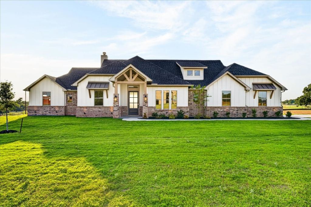 1016 Brock Heights Court, Brock, TX 76087 — photo 1