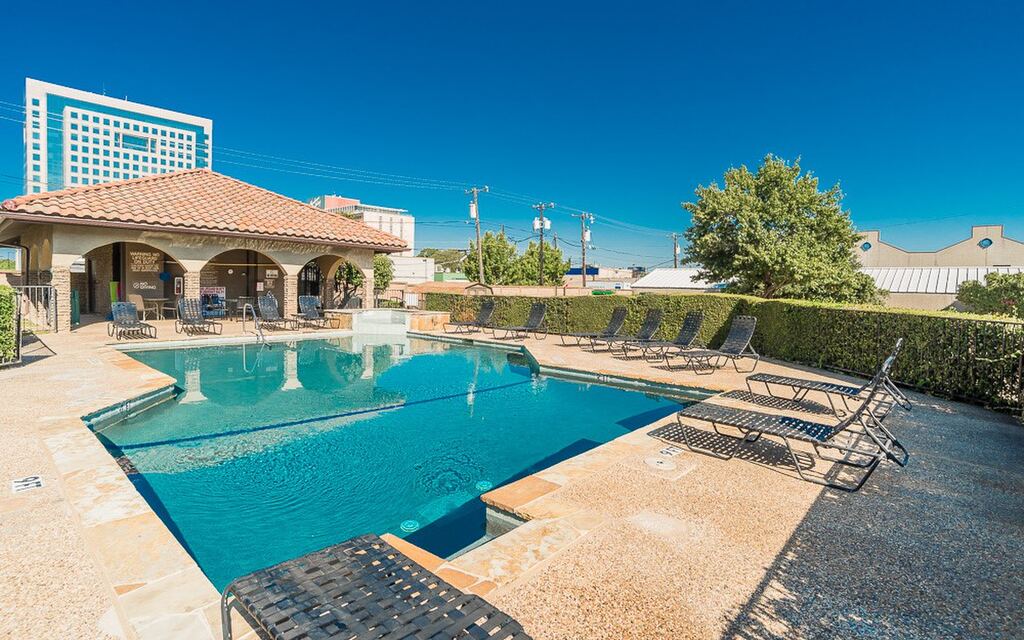 5757 E University Boulevard 27Y, Dallas, TX 75206 — photo 1