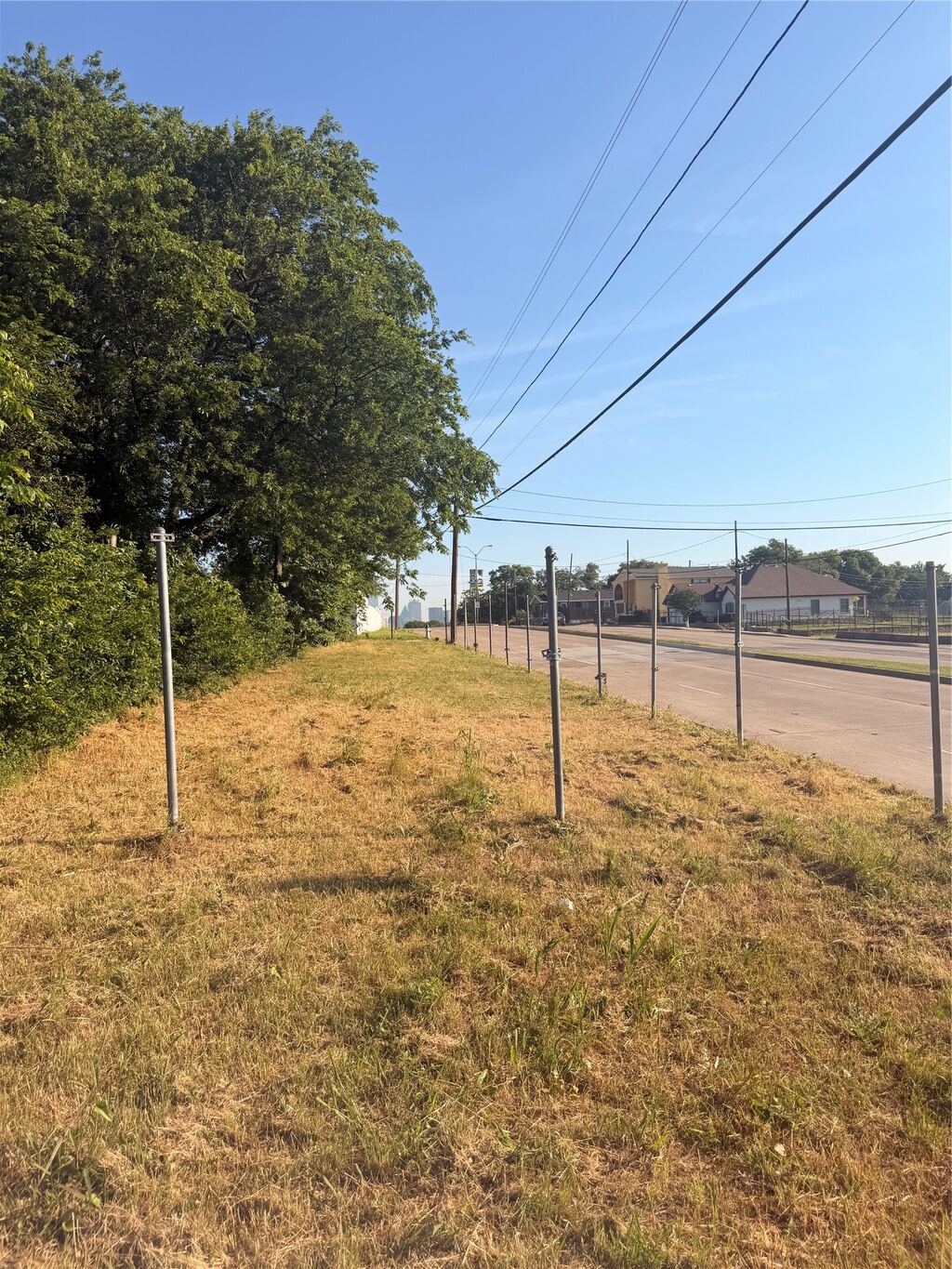 1535 Padgitt Avenue, Dallas, TX 75203 — photo 1