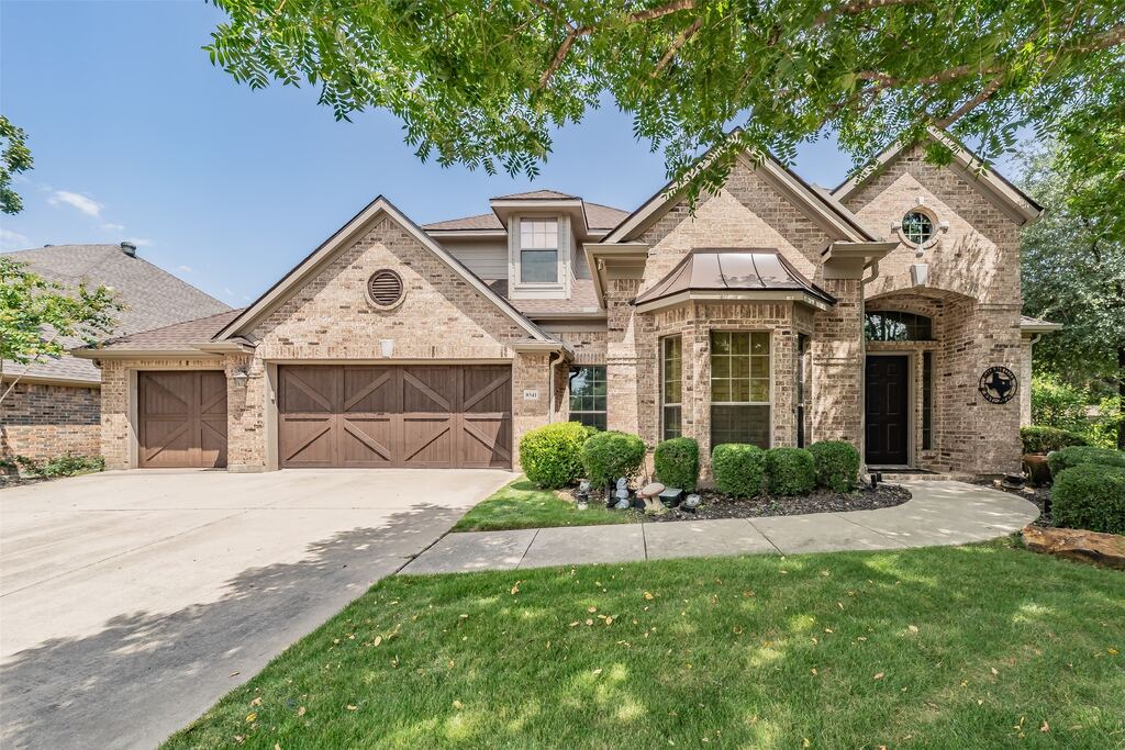 8541 Thorne Drive, Lantana, TX 76226 — photo 1