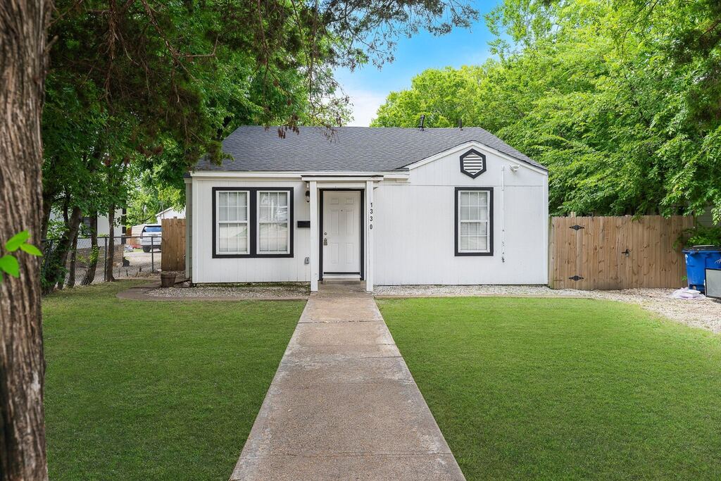 1330 Fordham Road, Dallas, TX 75216 — photo 1