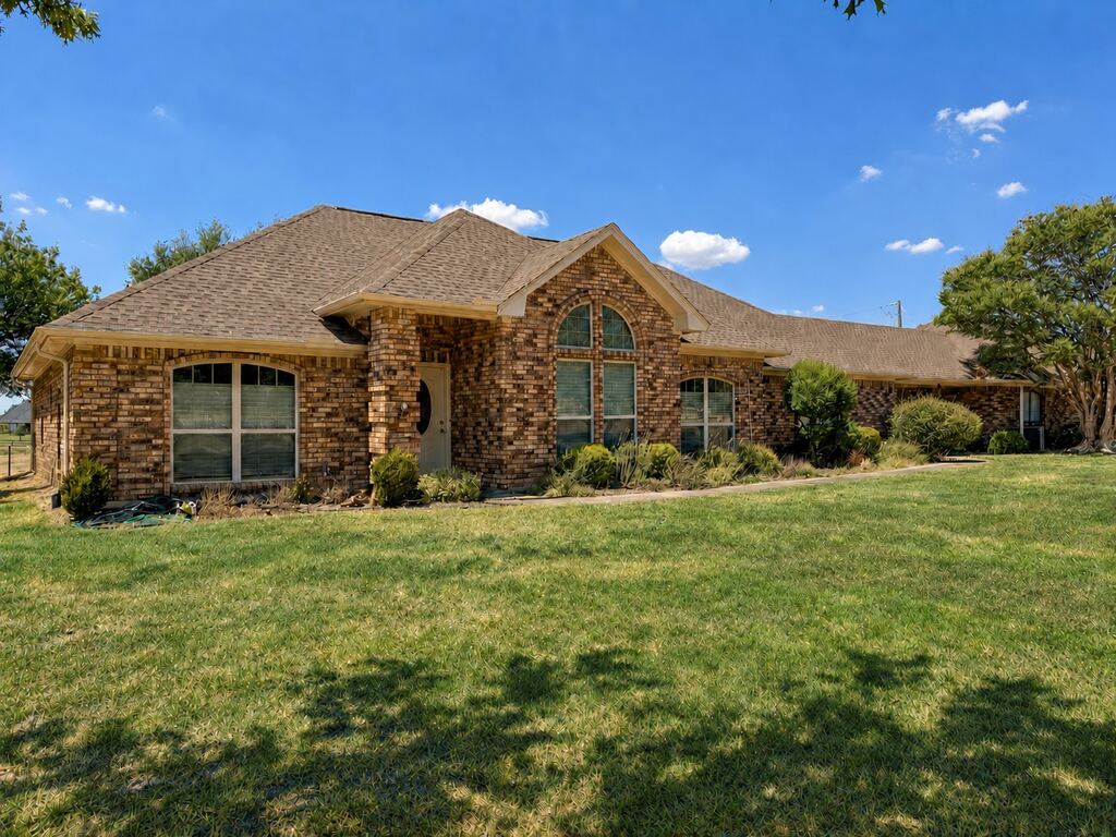 2214 White Lane, Haslet, TX 76052 — photo 1
