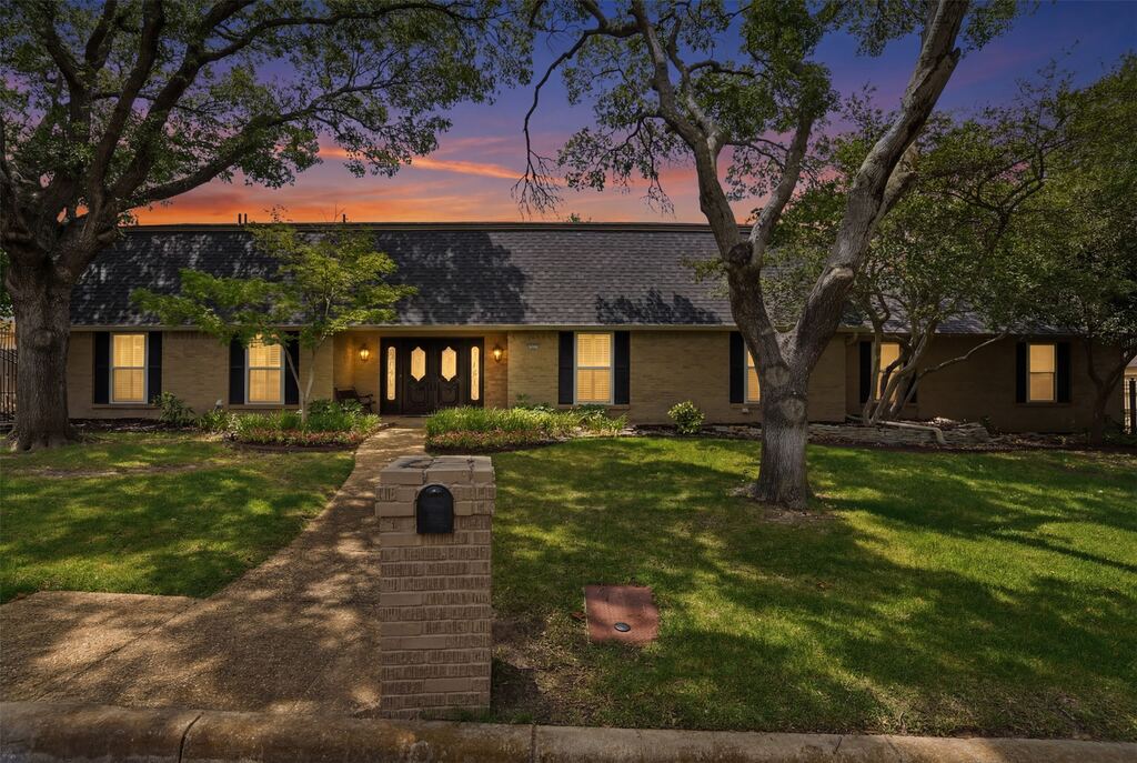 3812 Lands End Street, Fort Worth, TX 76109 — photo 1