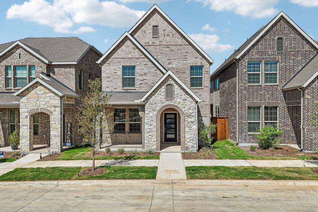 2733 Kobuk Drive, Corinth, TX 76210 — photo 1