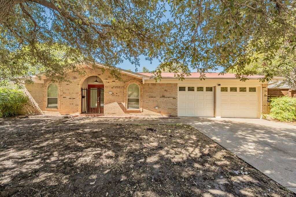 5216 Wentworth Street, Fort Worth, TX 76132 — photo 1