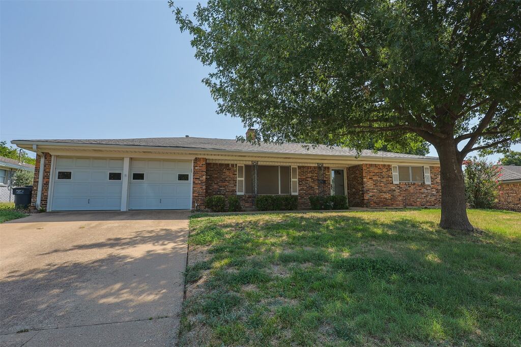 7601 Trimble Drive, Fort Worth, TX 76134 — photo 1