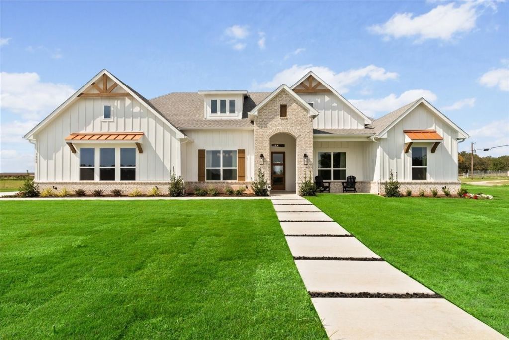 1000 Brock Heights Court, Brock, TX 76087 — photo 1